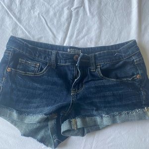 Mini jean shorts